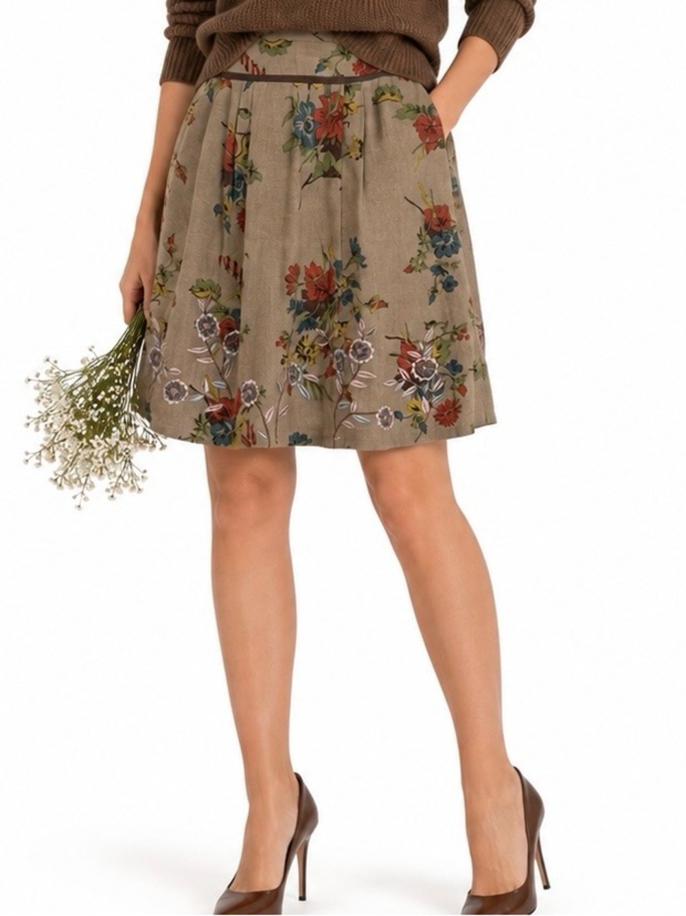 CAbi Maggie Skirt Style 639 Floral Embroidered A-Line 100% Viscose Size 6